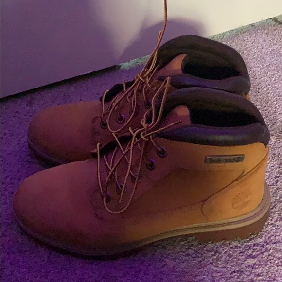 WORN ONCE Women’s Timberlands - Picture 2 of 4